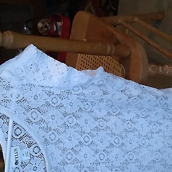 Stylus White Lace Medium Short Sleeve Top - Picture 3 of 6